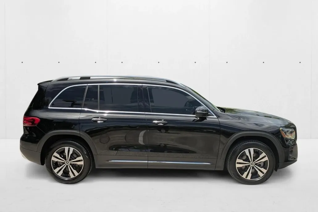 2025 Mercedes Benz GLB 250 photo 1
