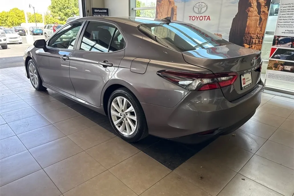 2024 Toyota Camry LE photo 1