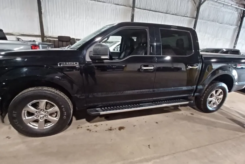 2019 Ford F-150 XLT photo 1