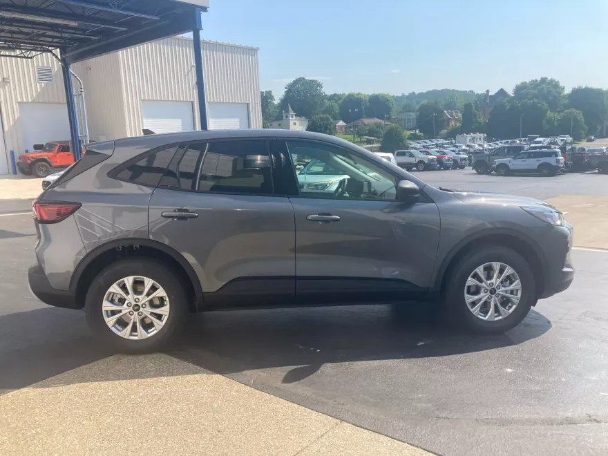 2025 Ford Escape Active photo 1