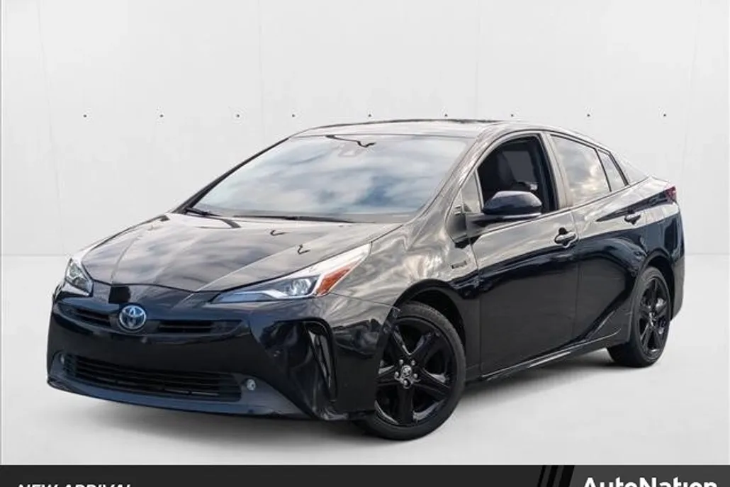2022 Toyota Prius XLE photo 1