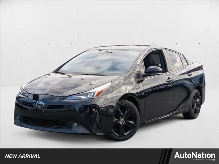 2022 Toyota Prius XLE photo 1