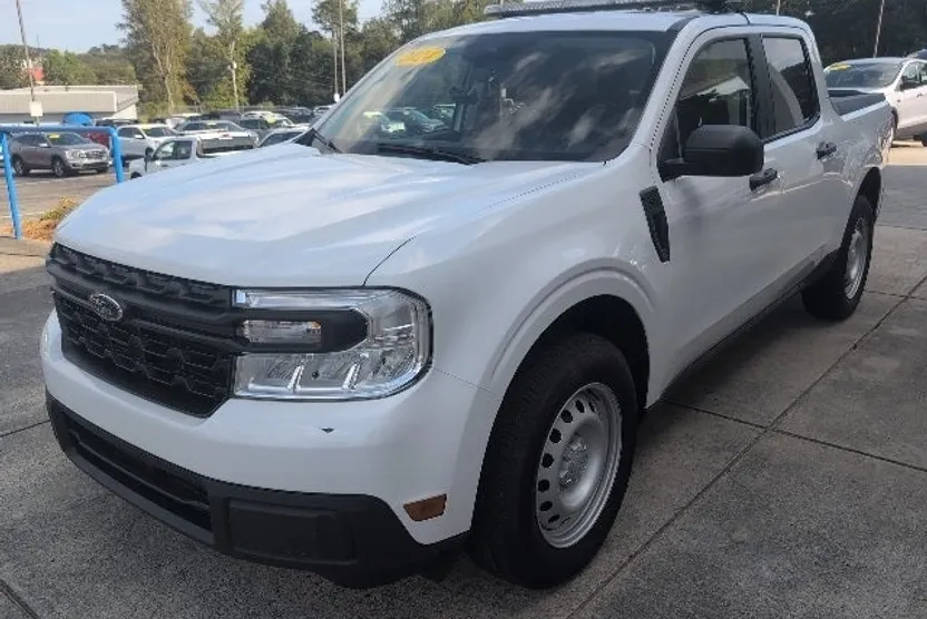 2024 Ford Maverick XL photo 1