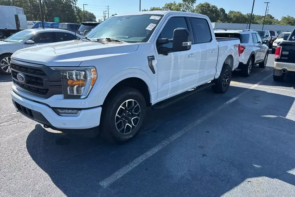 2023 Ford F-150 XLT photo 1