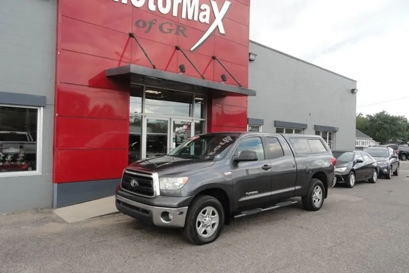 2013 Toyota Tundra Double Cab photo 1