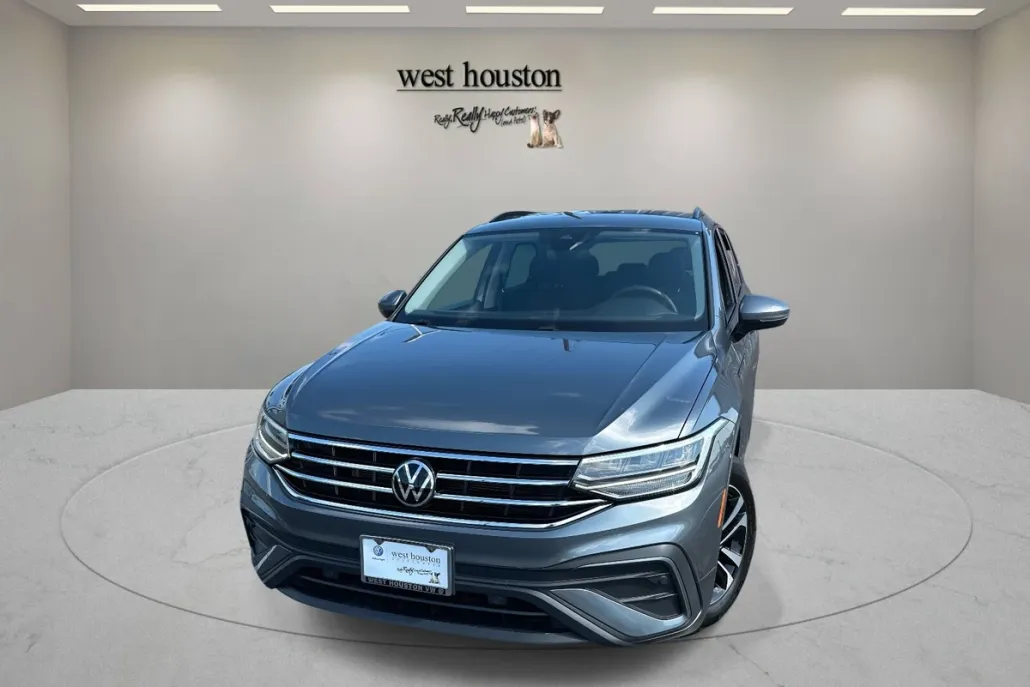 2023 Volkswagen Tiguan S photo 1