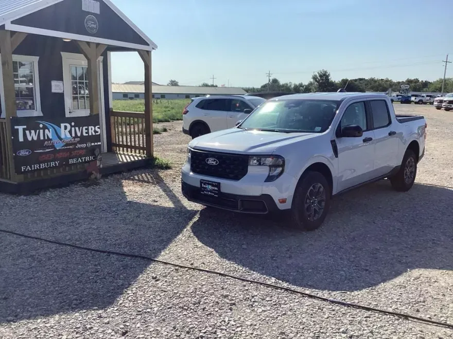 2025 Ford Maverick XLT photo 1