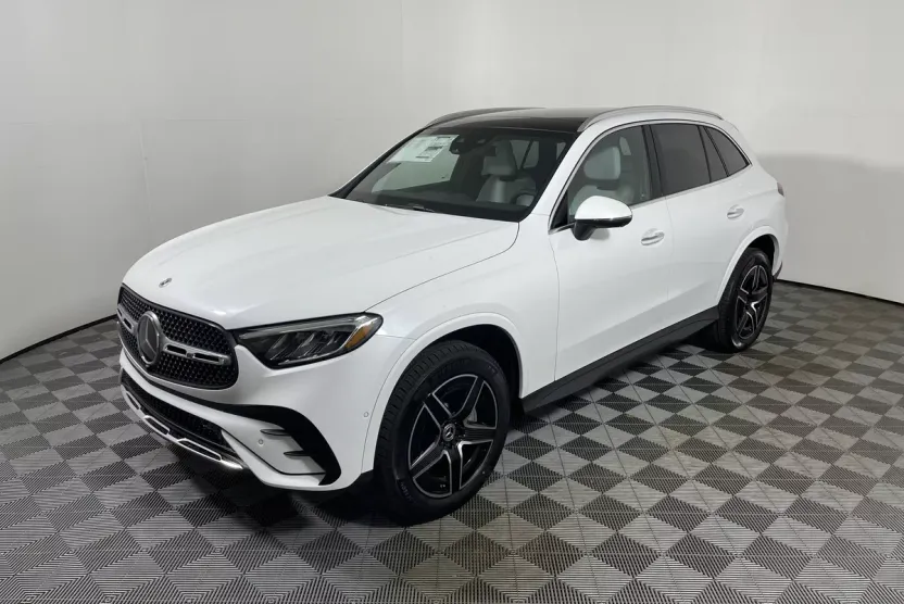 2026 Mercedes Benz GLC 300 photo 1
