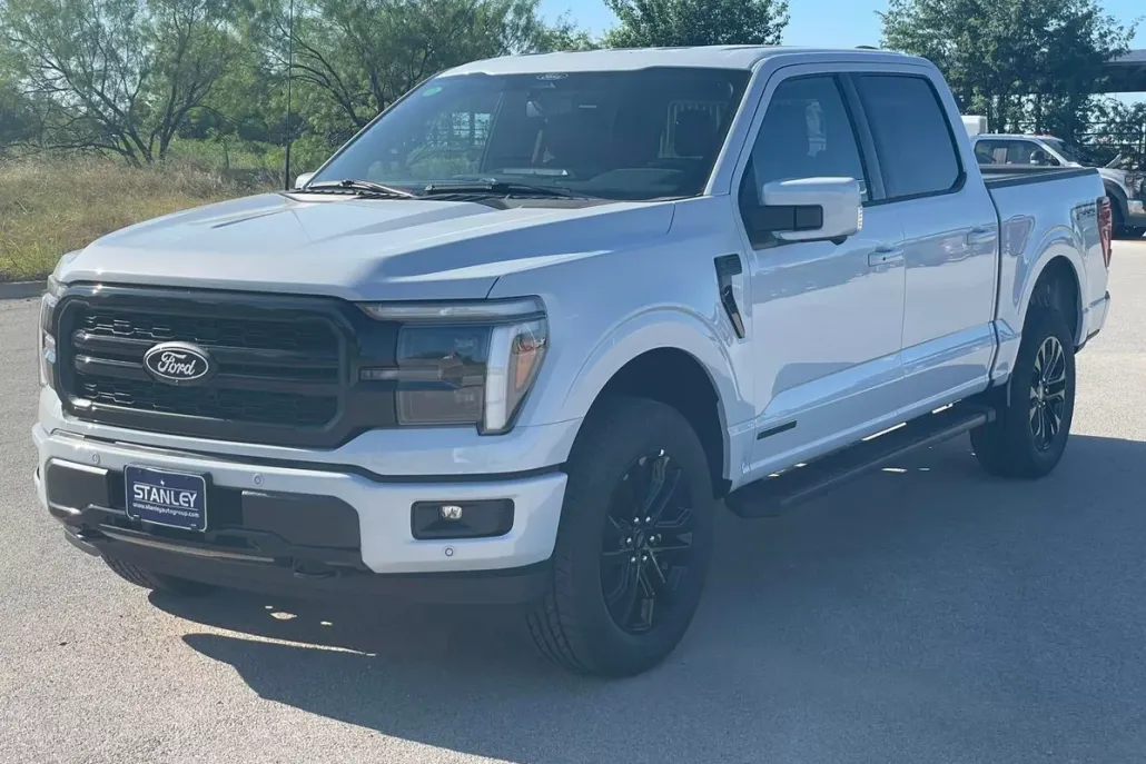 2025 Ford F-150 Lariat photo 1