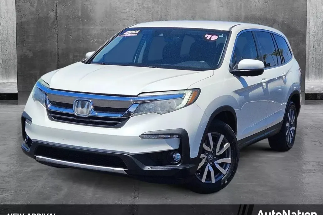 2019 Honda Pilot EX photo 1