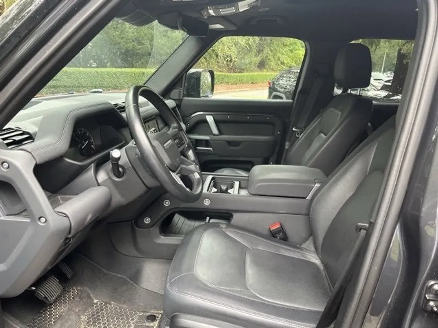 2023 Land Rover Defender X-Dynamic SE photo 1