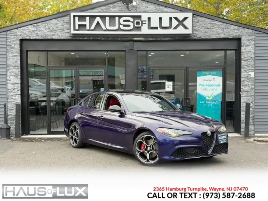 2022 Alfa Romeo Giulia Ti photo 1