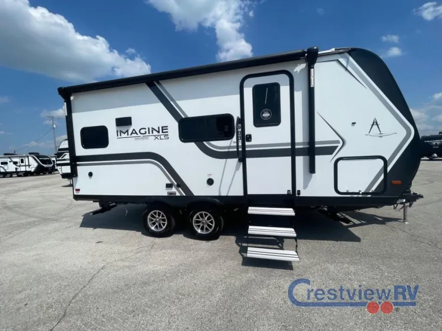 2025 Grand Design Recreational Imagine Narrow Body photo 1