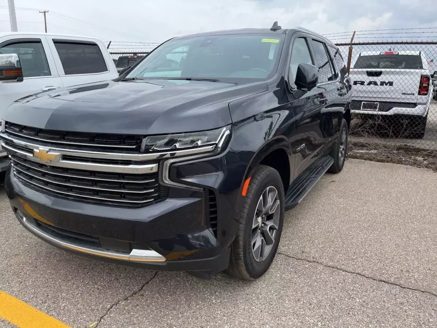 2022 Chevrolet Tahoe LT photo 1