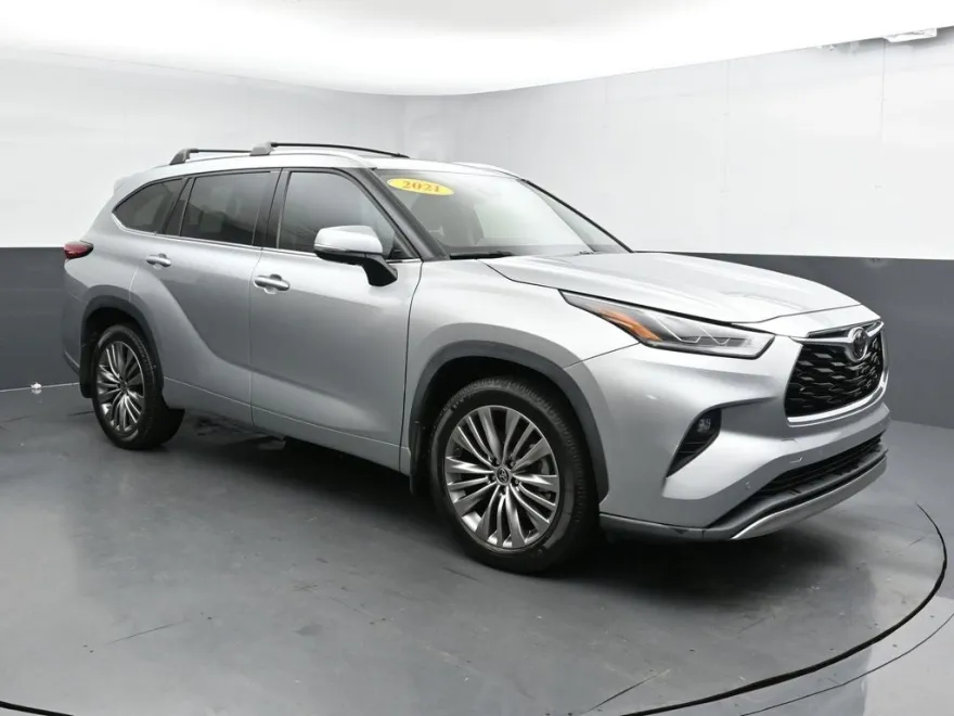 2021 Toyota Highlander Platinum photo 1