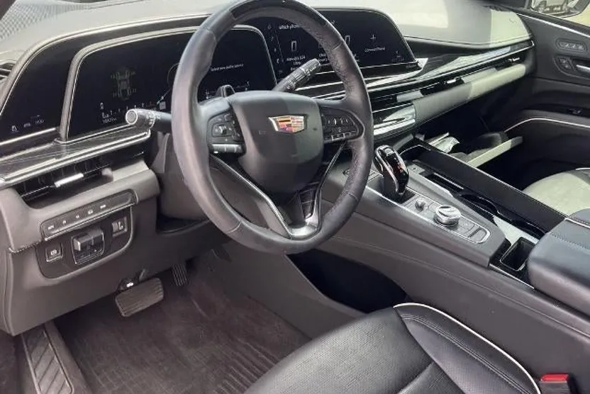 2024 Cadillac Escalade Sport photo 1
