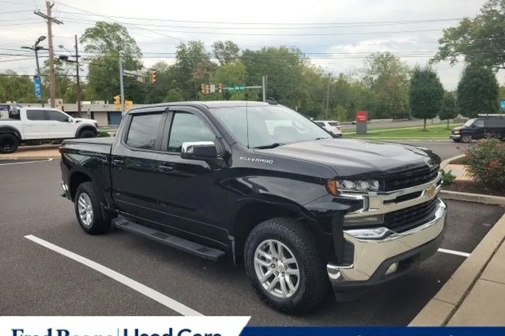 2021 Chevrolet Silverado 1500 LT photo 1