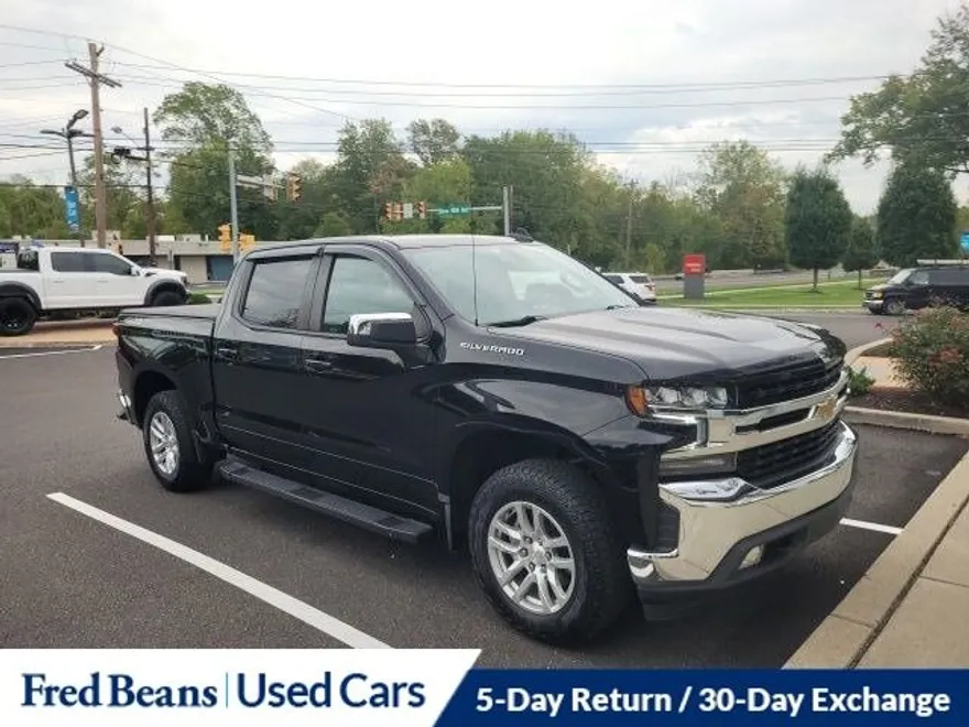 2021 Chevrolet Silverado 1500 LT photo 1