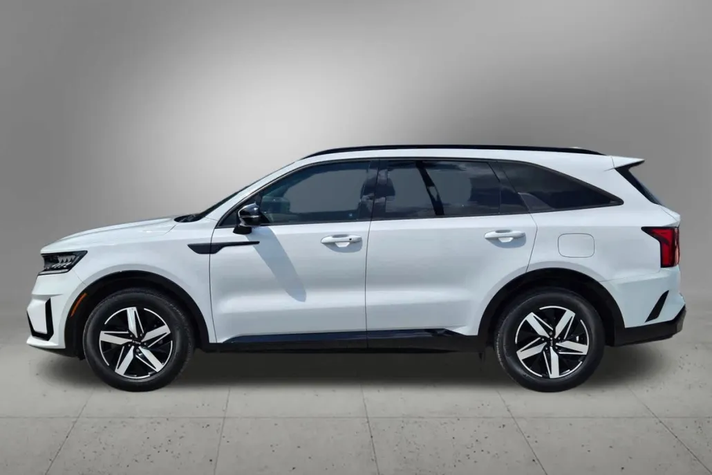 2022 Kia Sorento EX photo 1