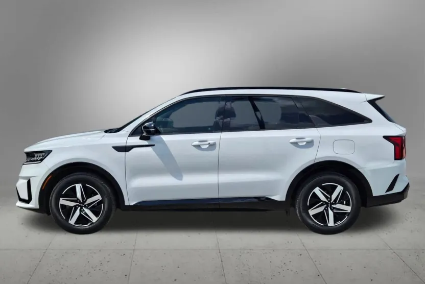 2022 Kia Sorento EX photo 1