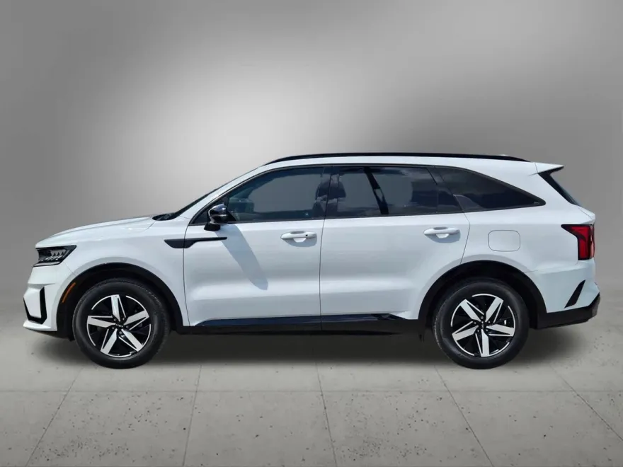 2022 Kia Sorento EX photo 1