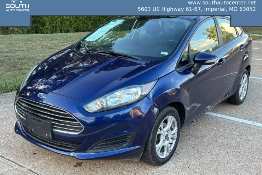 2016 Ford Fiesta SE photo 1