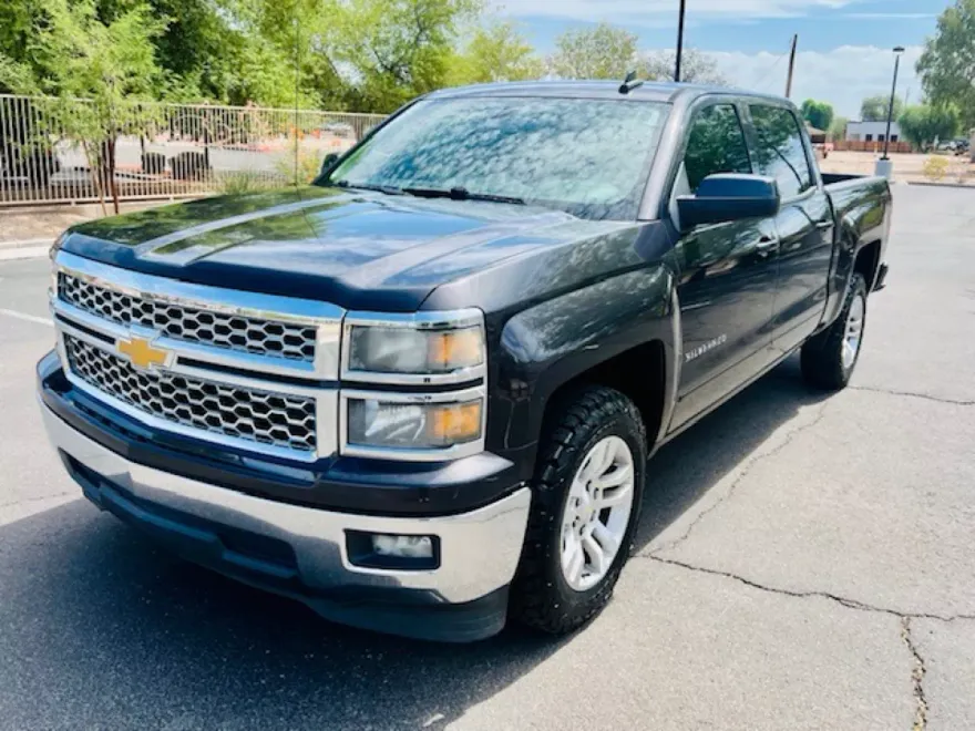 2015 Chevrolet Silverado 1500 LT photo 1