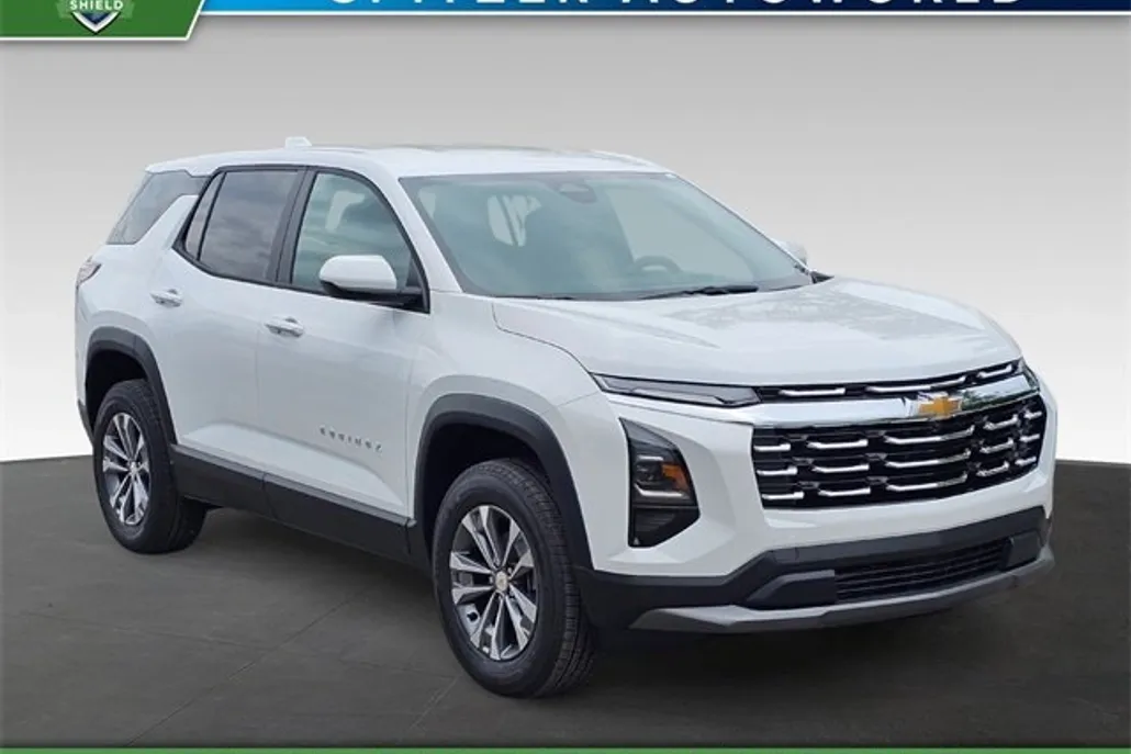 2026 Chevrolet Equinox LT photo 1