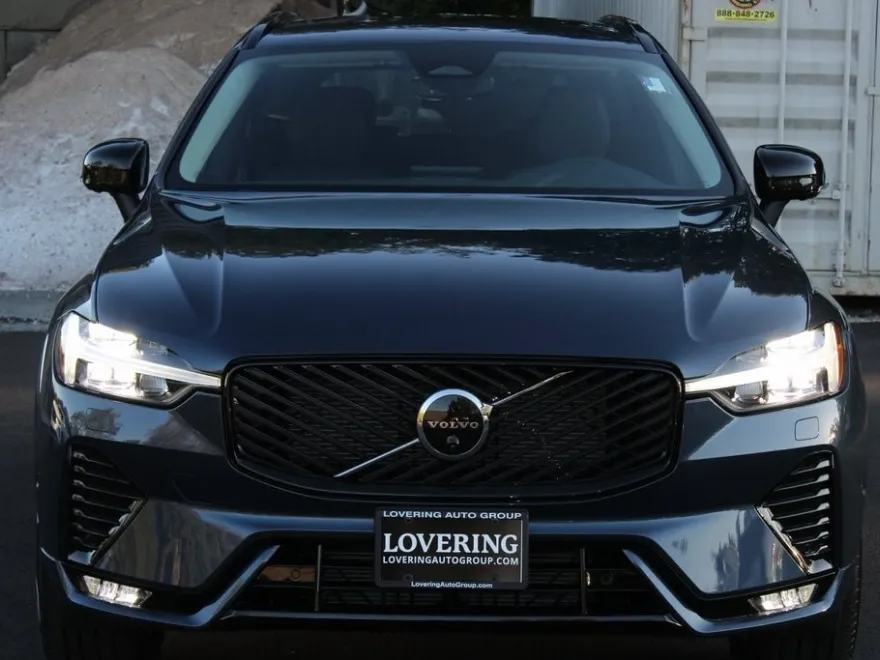 2026 Volvo XC60 B5 Plus photo 1