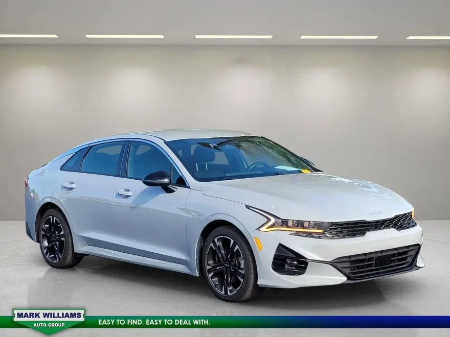 2024 Kia K5 GT-Line photo 1
