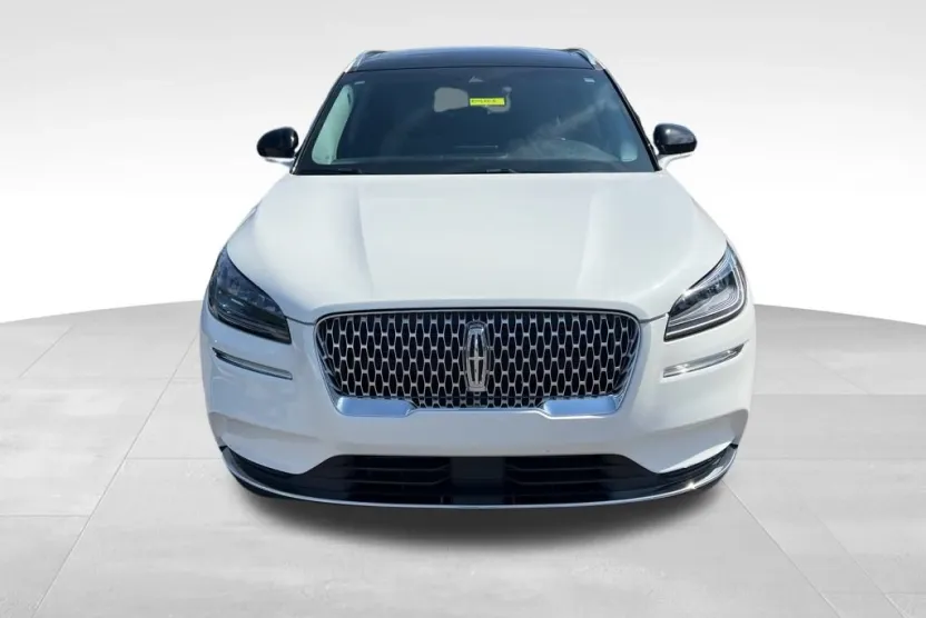 2021 Lincoln Corsair Standard photo 1