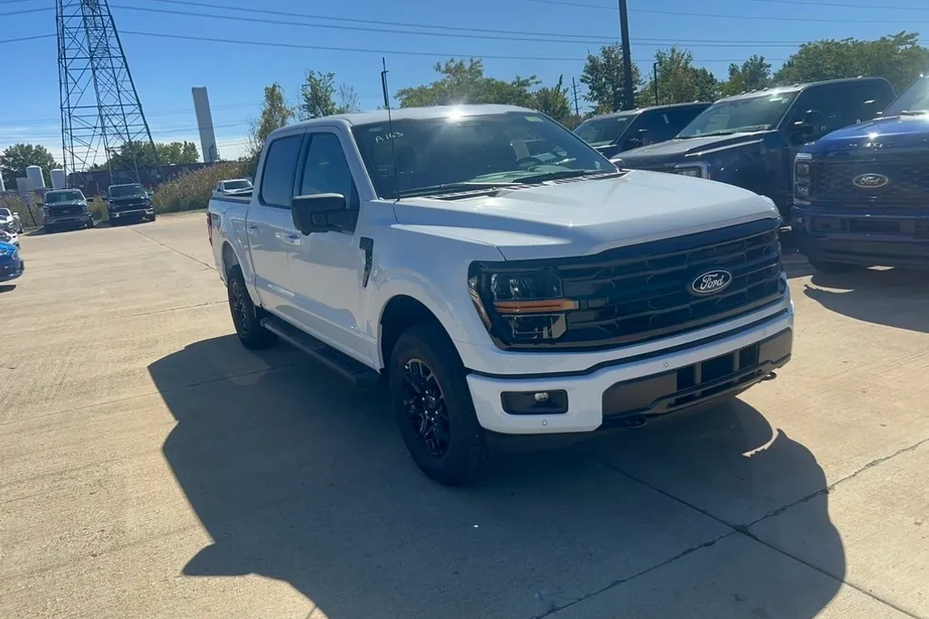 2025 Ford F-150 XLT photo 1