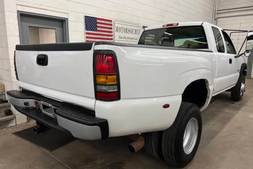 2006 Chevrolet Silverado 3500HD Work Truck photo 1
