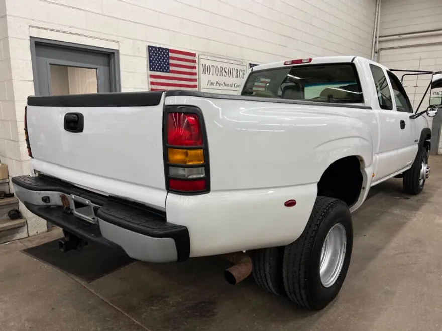 2006 Chevrolet Silverado 3500HD Work Truck photo 1