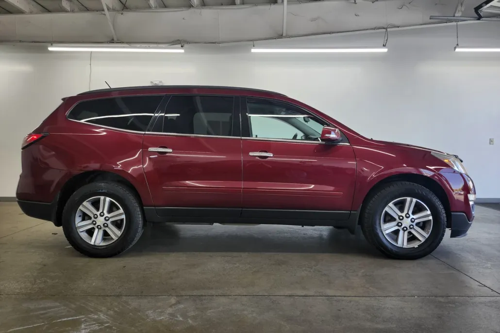 2015 Chevrolet Traverse 1LT photo 1