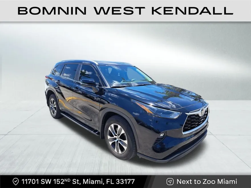 2023 Toyota Highlander XLE photo 1