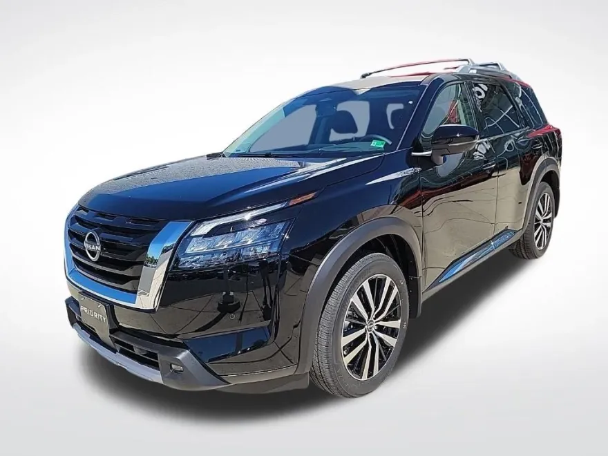 2025 Nissan Pathfinder Platinum photo 1