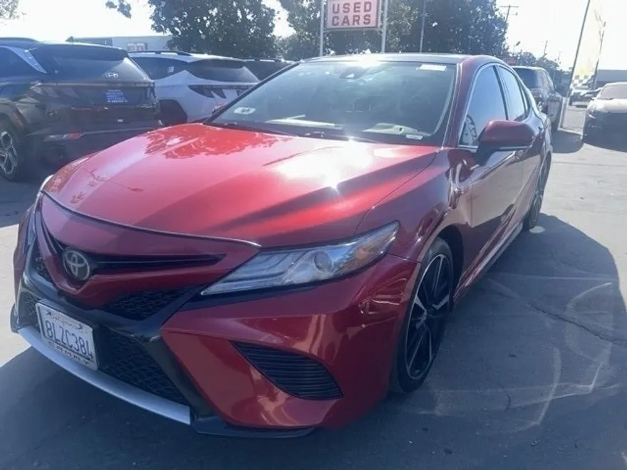 2019 Toyota Camry XSE photo 1