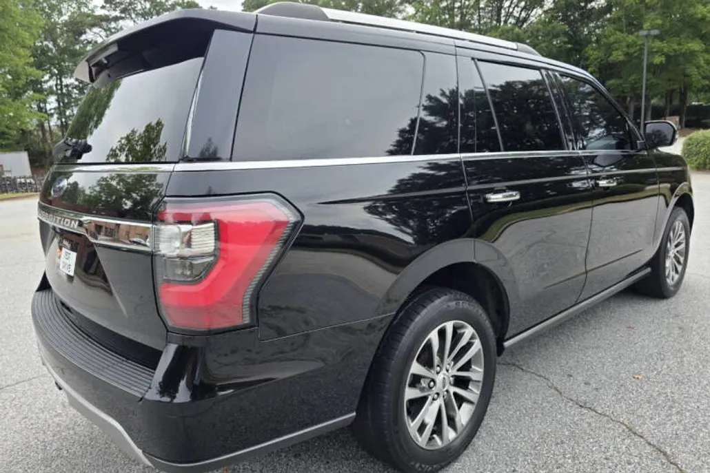 2018 Ford Expedition Limited photo 1