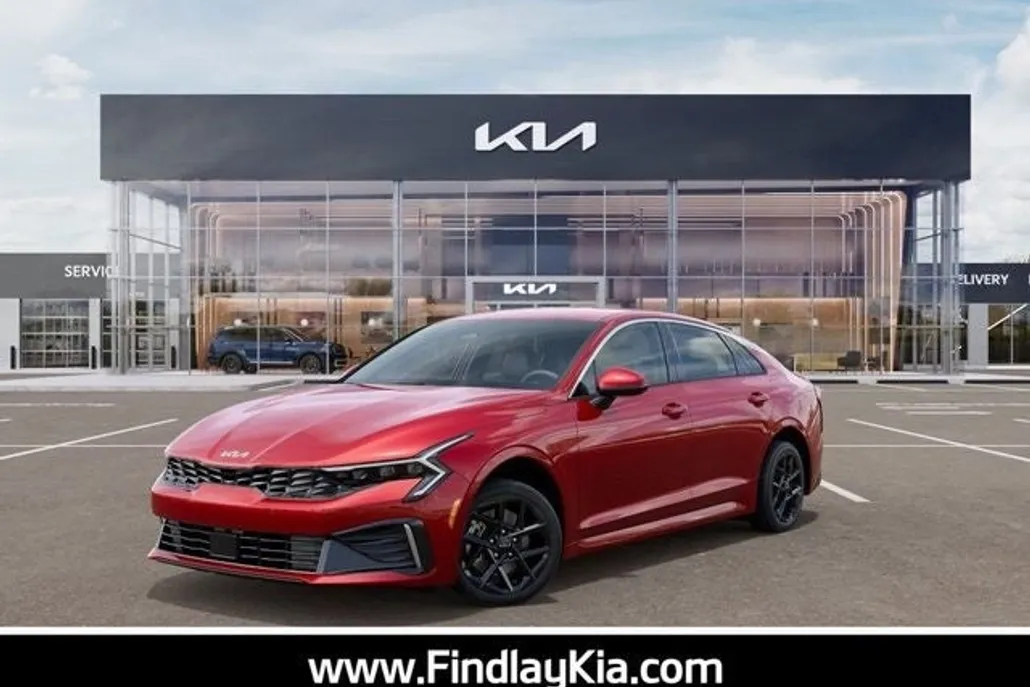 2025 Kia K5 LXS photo 1