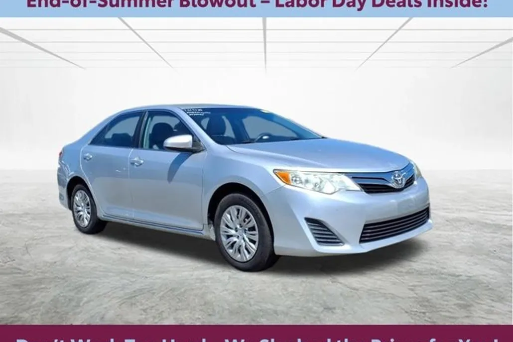 2012 Toyota Camry XLE photo 1