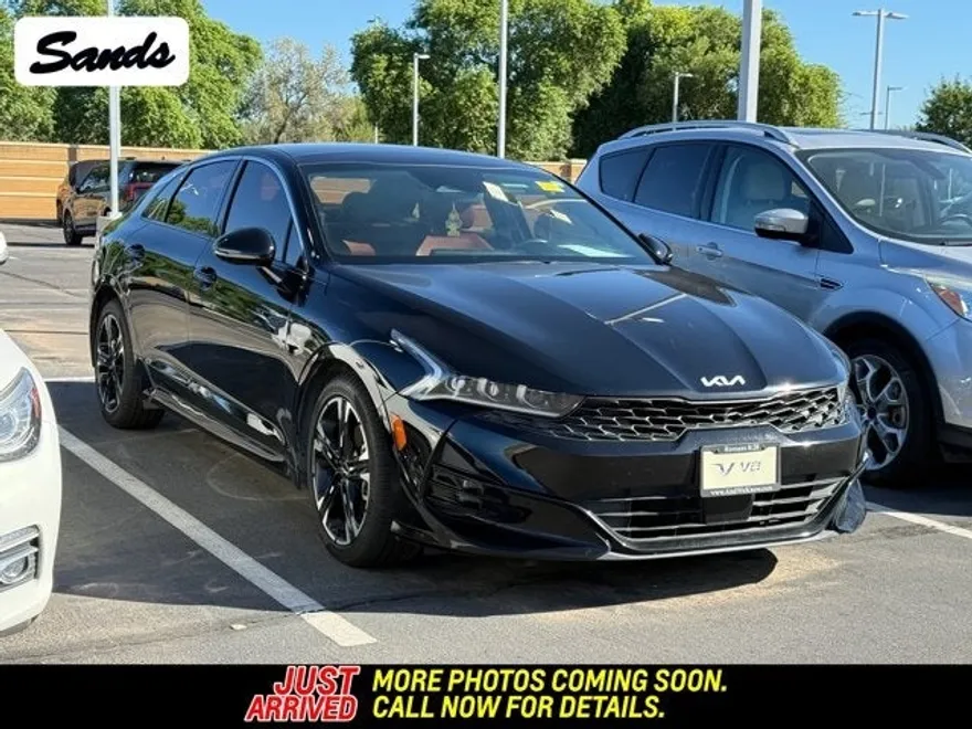 2022 Kia K5 GT-Line photo 1