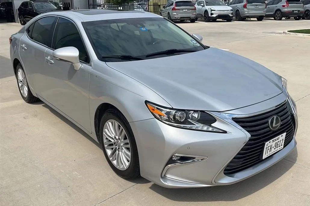 2017 Lexus ES 350 photo 1