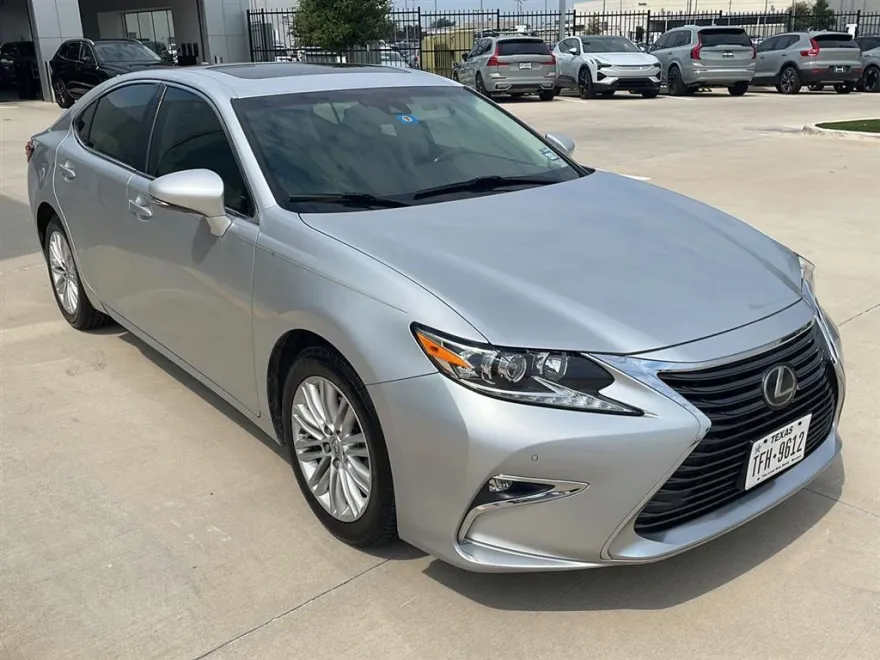 2017 Lexus ES 350 photo 1