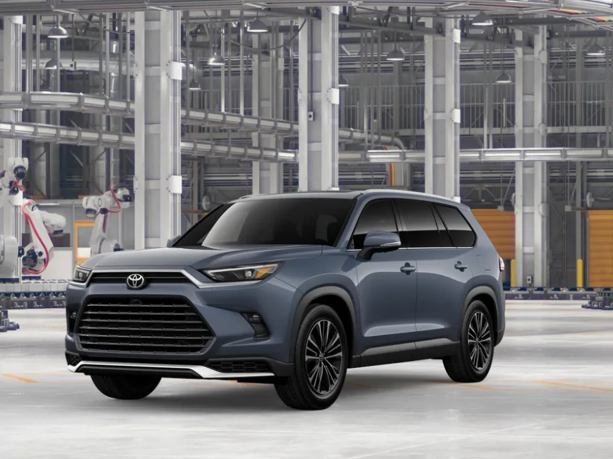 2026 Toyota Highlander Hybrid Platinum photo 1