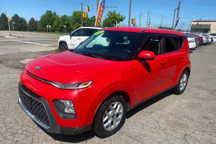 2020 Kia Soul LX S X-Line photo 1