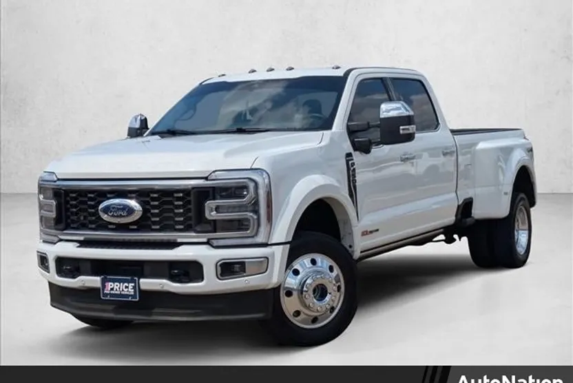 2025 Ford F-450 Platinum photo 1