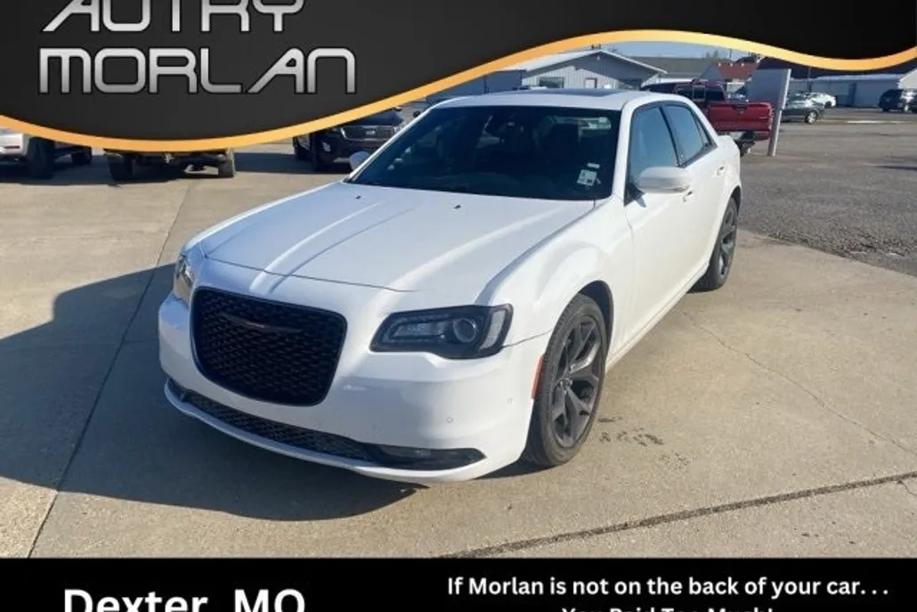 2023 Chrysler 300 S photo 1