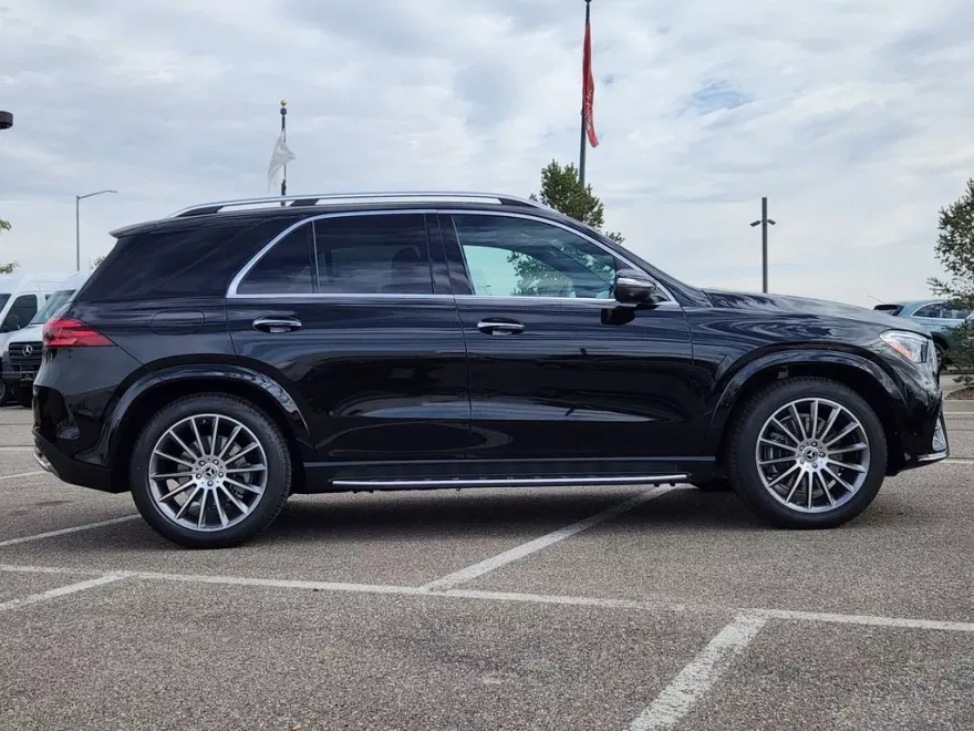 2026 Mercedes Benz GLE 450 4MATIC photo 1