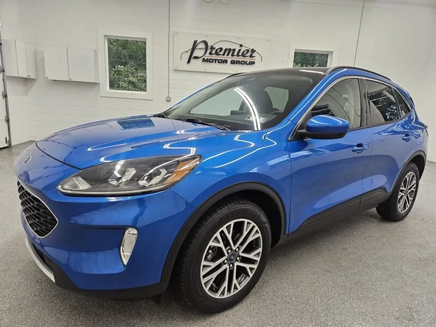 2020 Ford Escape SEL photo 1